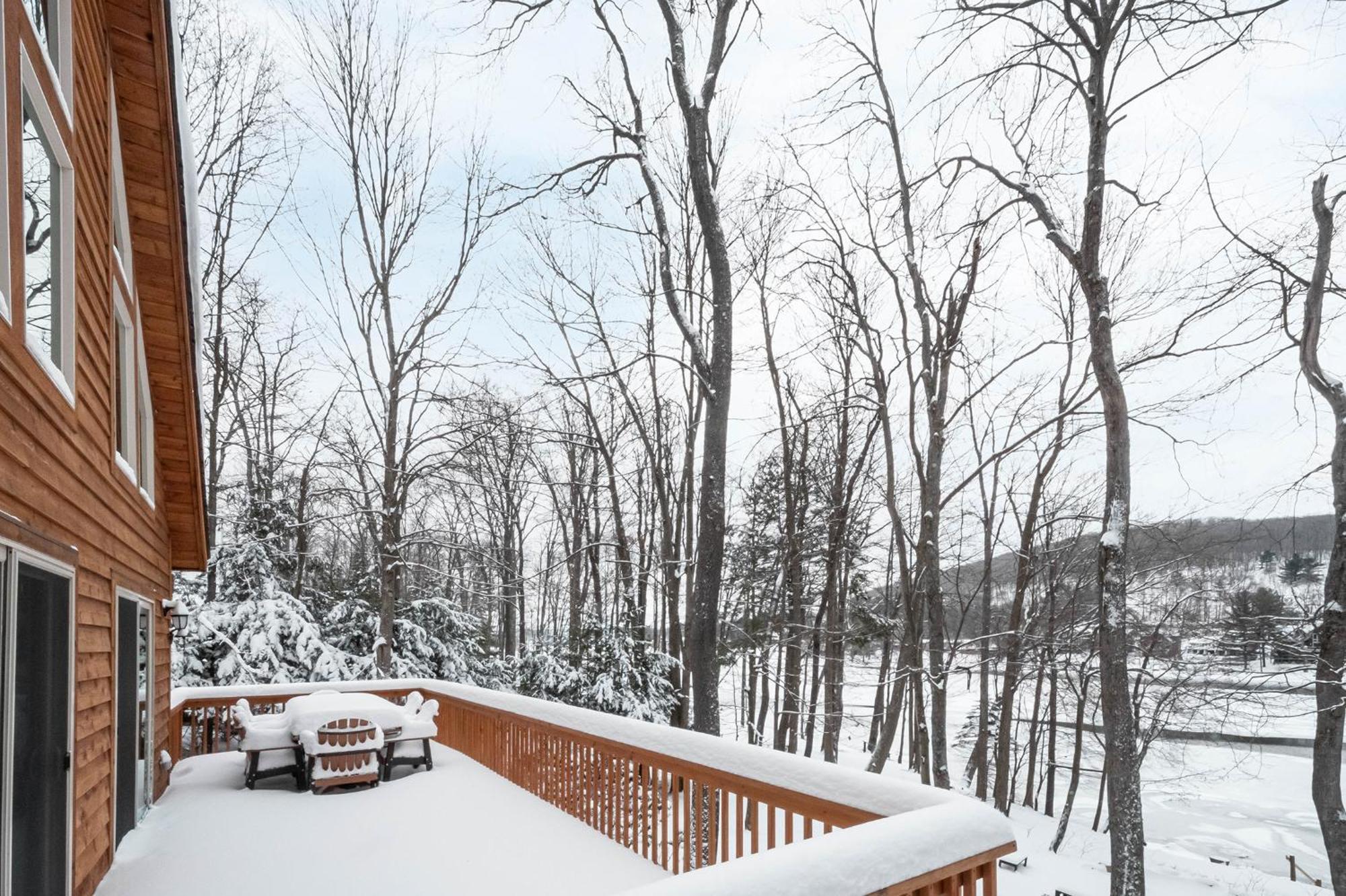 Maplewood Cottage McHenry Exterior photo
