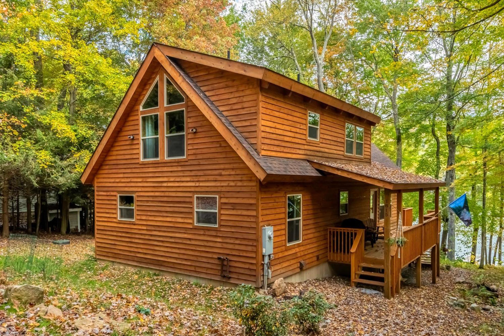 Maplewood Cottage McHenry Exterior photo